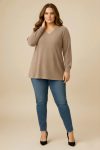 Γυναικεία Μπλούζα Μπεζ V σε Ψιλό Πλεκτό Curve-Plus Size