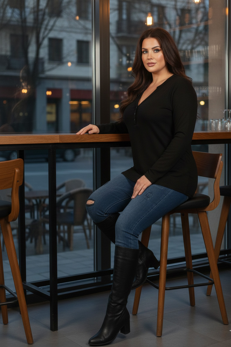 Γυναικεία Μπλούζα Λεπτό Πλεκτό Μαύρο  Με Κουμπιά Πάνω διακοσμητικά  Curve-Plus Size