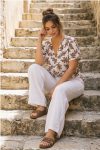 Γυναικεία Glow Embroidered Blouse – Λευκό/Καφέ Μπλούζα με Floral Κέντημα & V Λαιμόκοψη-Plus Size