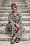 Γυναικείο Λινό Σετ "Aura": Oversized Πουκαμίσα & Φαρδιά Παντελόνα - Γκρι