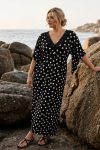 Γυναικείο Maxi Καφτάνι Φόρεμα Viscose Μαύρο με Λευκό Πουά , Loose μανίκια  – Plus Size